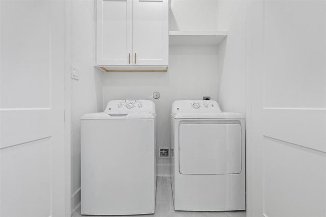 8914 Sunshine Laverne Lane, Houston, TX 77080