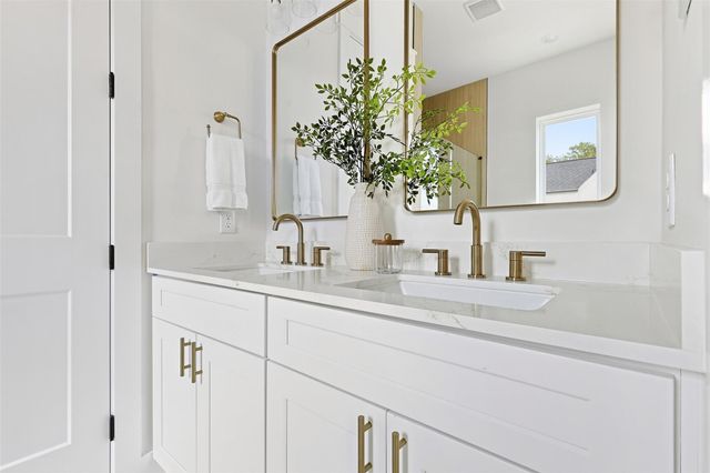 8914 Sunshine Laverne Lane, Houston, TX 77080