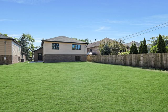 11152 S Lawler Avenue, Alsip, IL 60803