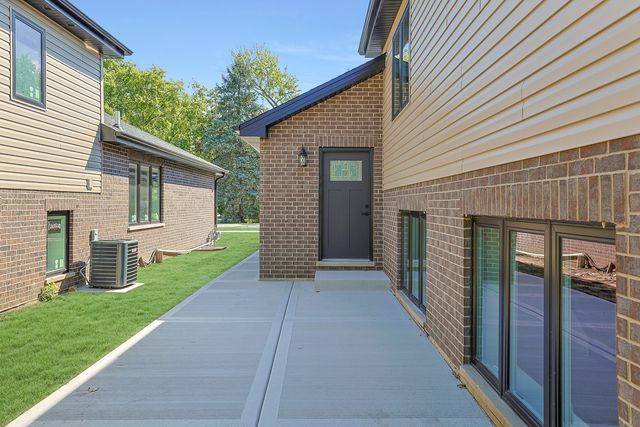 11152 S Lawler Avenue, Alsip, IL 60803