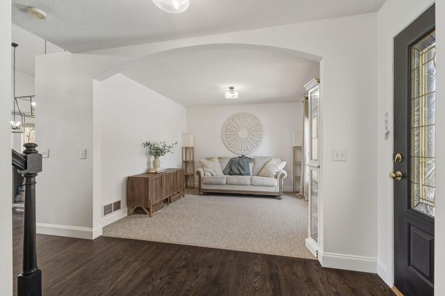 8674 Jody Circle S, Cottage Grove, MN 55016