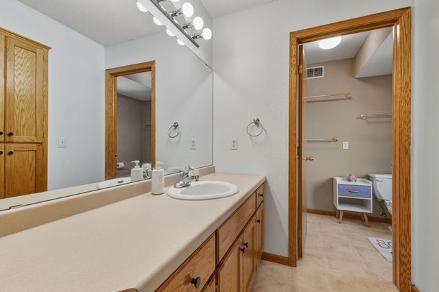 8674 Jody Circle S, Cottage Grove, MN 55016