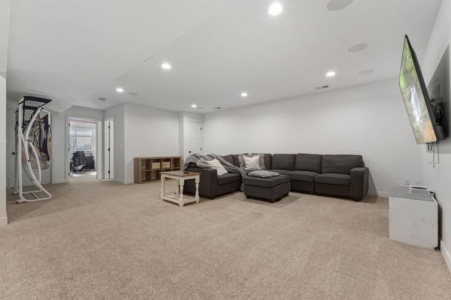 8674 Jody Circle S, Cottage Grove, MN 55016