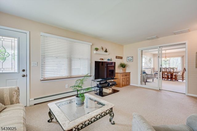 30 Walnut St, Edison Twp., NJ 08817