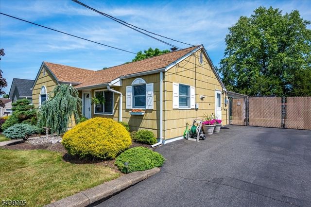 30 Walnut St, Edison Twp., NJ 08817
