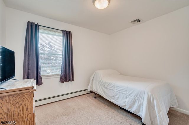 30 Walnut St, Edison Twp., NJ 08817