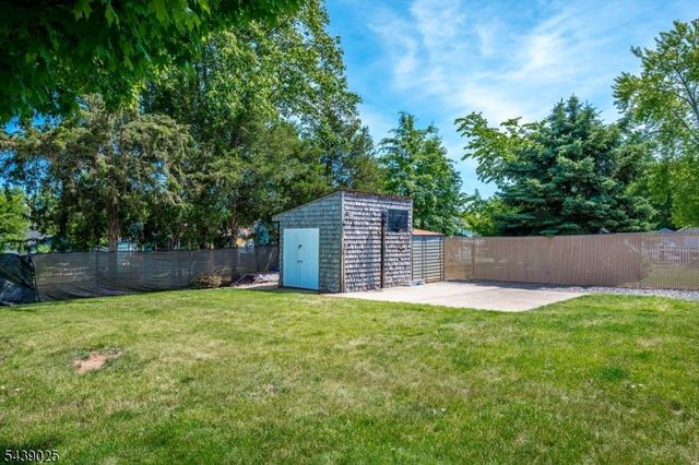 30 Walnut St, Edison Twp., NJ 08817