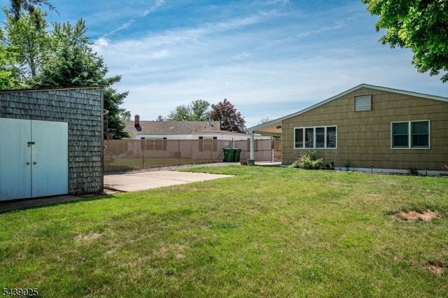 30 Walnut St, Edison Twp., NJ 08817