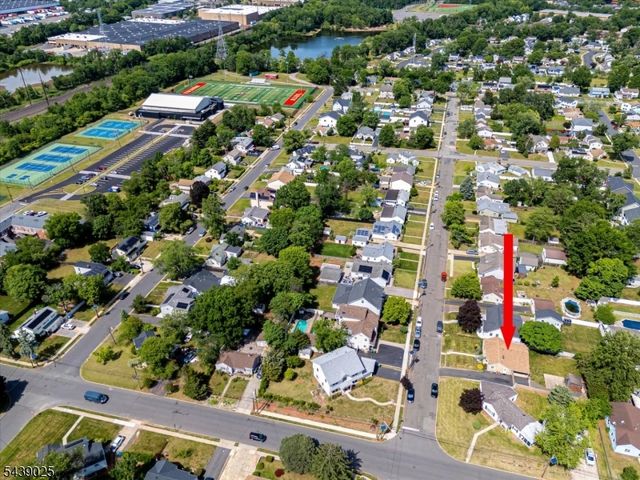 30 Walnut St, Edison Twp., NJ 08817