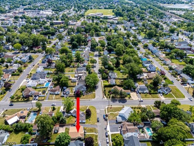 30 Walnut St, Edison Twp., NJ 08817