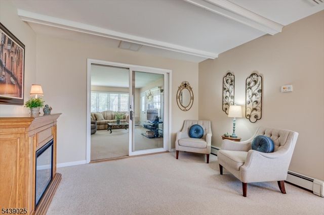 30 Walnut St, Edison Twp., NJ 08817