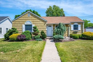 30 Walnut St, Edison Twp., NJ 08817