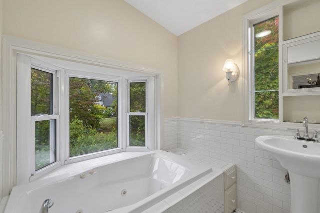 431 Berlin Rd, Marlborough, MA 01752