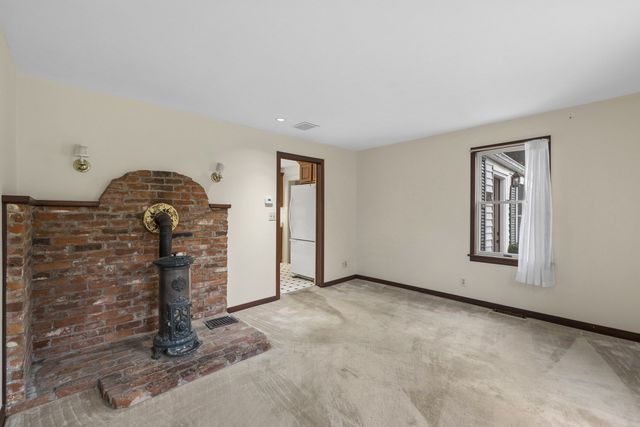 431 Berlin Rd, Marlborough, MA 01752