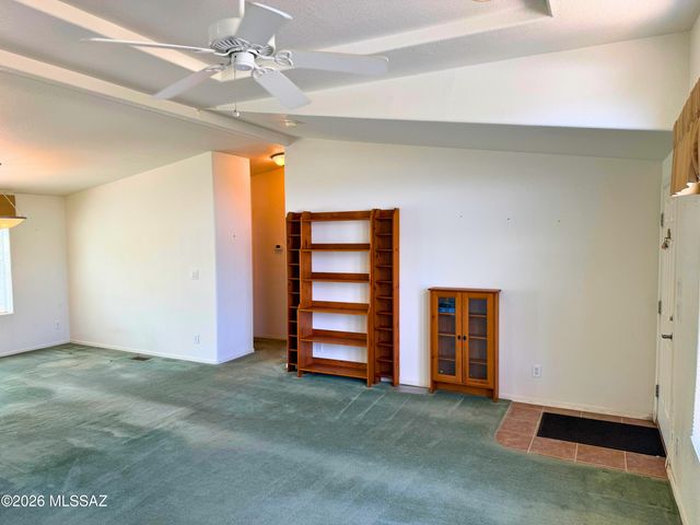 6075 N Van Ark Road, Tucson, AZ 85743
