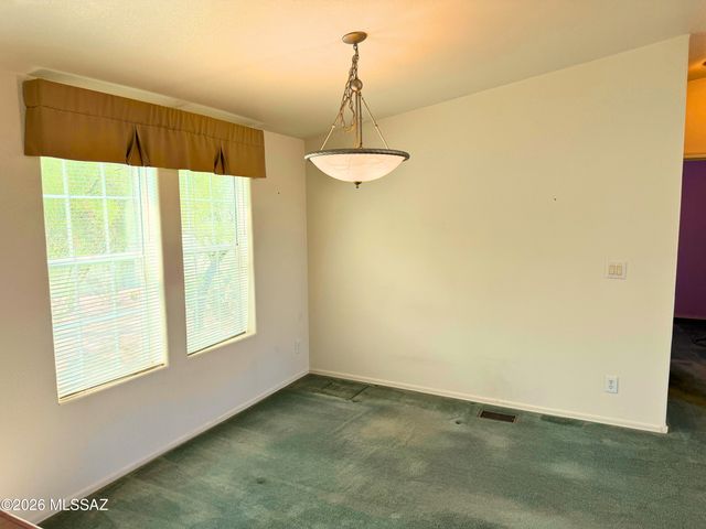 6075 N Van Ark Road, Tucson, AZ 85743