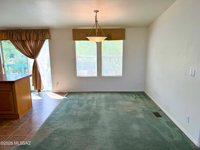6075 N Van Ark Road, Tucson, AZ 85743