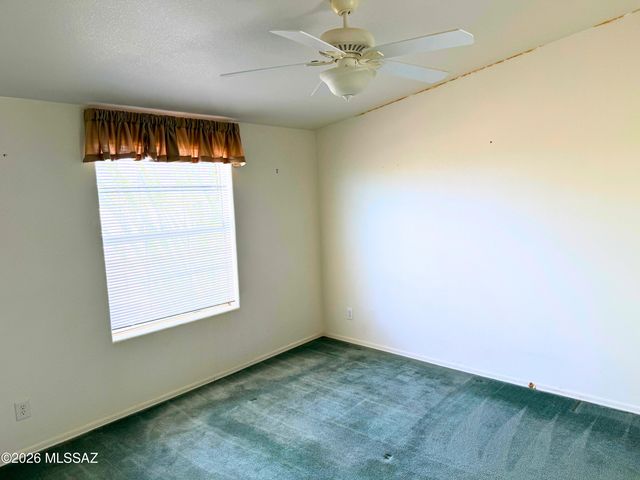 6075 N Van Ark Road, Tucson, AZ 85743