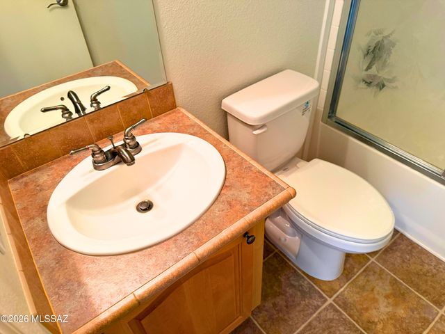 6075 N Van Ark Road, Tucson, AZ 85743