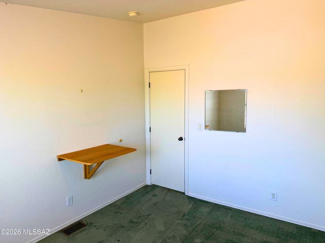 6075 N Van Ark Road, Tucson, AZ 85743