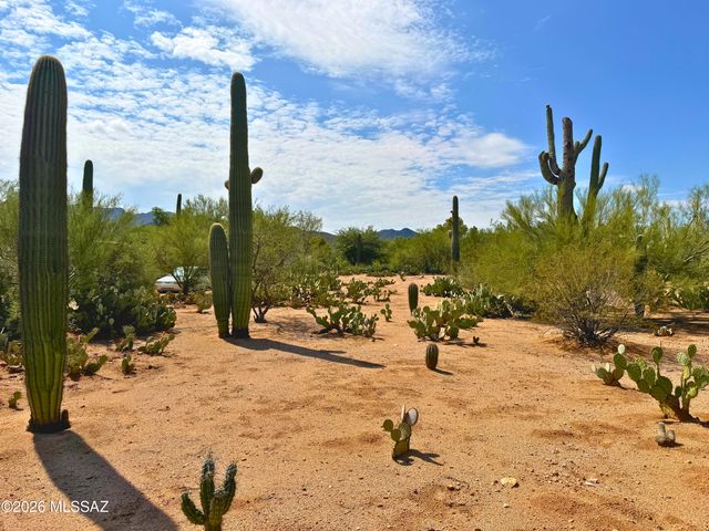 6075 N Van Ark Road, Tucson, AZ 85743