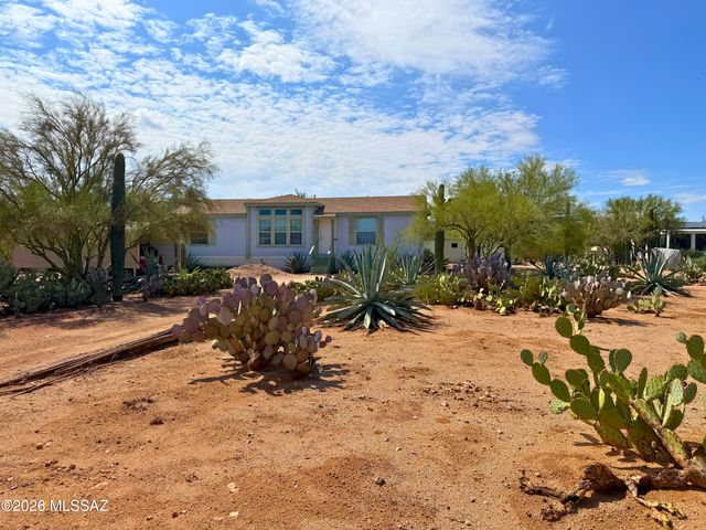 6075 N Van Ark Road, Tucson, AZ 85743