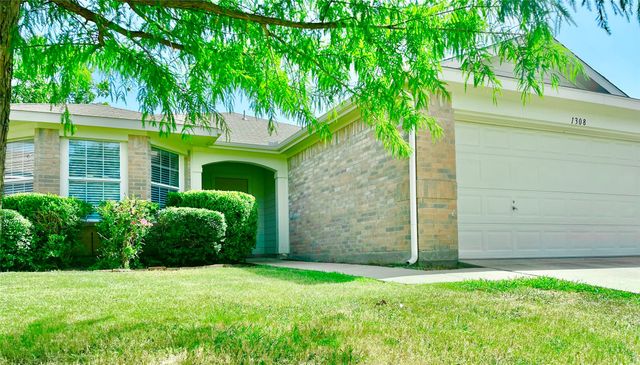 1308 Wenatchee Drive, Krum, TX 76249