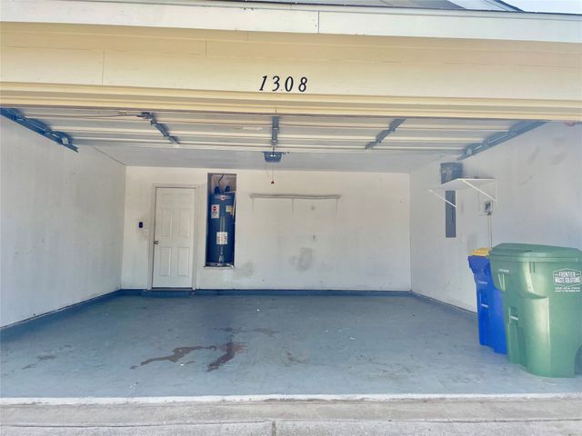 1308 Wenatchee Drive, Krum, TX 76249
