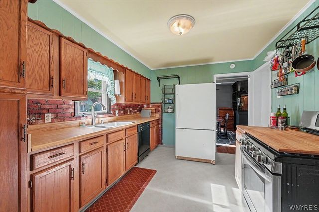 70 Orchard Avenue, Hamburg, NY 14219