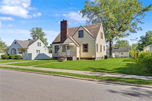70 Orchard Avenue, Hamburg, NY 14219