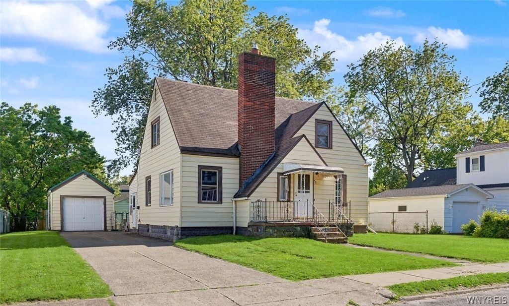 70 Orchard Avenue, Hamburg, NY 14219
