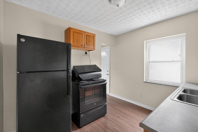 108 Florence Avenue, Columbus, OH 43228