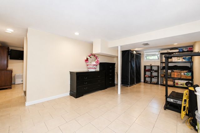 31 Rockwell Ave, Brockton, MA 02302