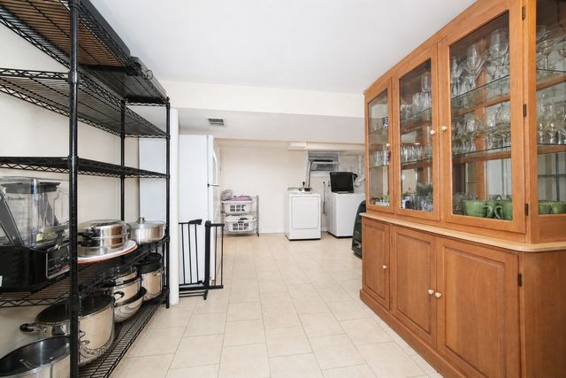 31 Rockwell Ave, Brockton, MA 02302