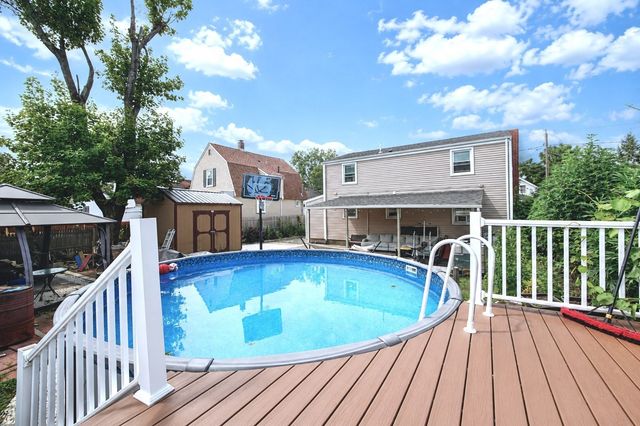 31 Rockwell Ave, Brockton, MA 02302