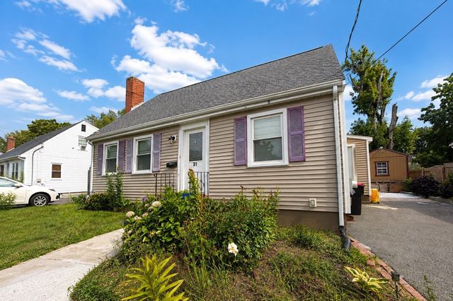31 Rockwell Ave, Brockton, MA 02302