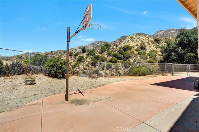 13487 Trego Place, Sylmar, CA 91342