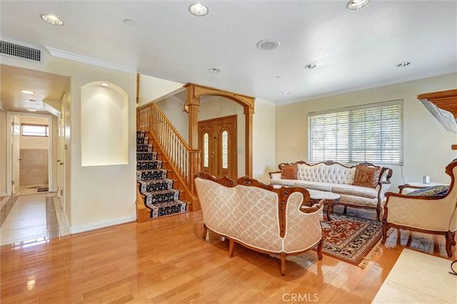 13487 Trego Place, Sylmar, CA 91342