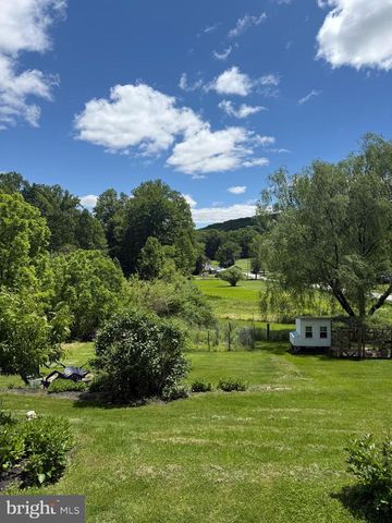 7890 GNATSTOWN RD, Hanover, PA 17331