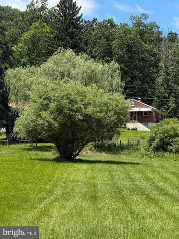 7890 GNATSTOWN RD, Hanover, PA 17331