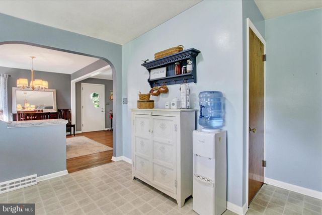 7890 GNATSTOWN RD, Hanover, PA 17331