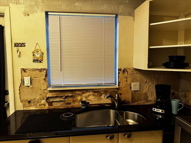 1280 NW 43rd Terrace 107, Lauderhill, FL 33313