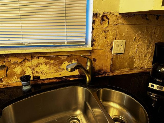 1280 NW 43rd Terrace 107, Lauderhill, FL 33313