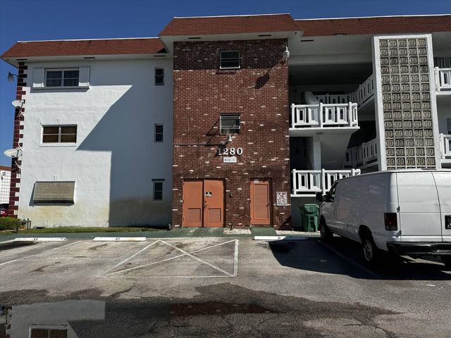 1280 NW 43rd Terrace 107, Lauderhill, FL 33313
