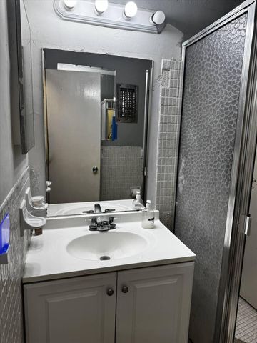 1280 NW 43rd Terrace 107, Lauderhill, FL 33313