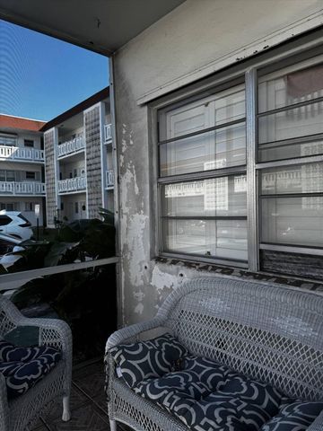 1280 NW 43rd Terrace 107, Lauderhill, FL 33313