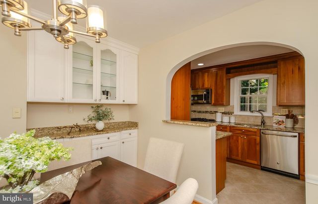 6148 12TH RD N, Arlington, VA 22205
