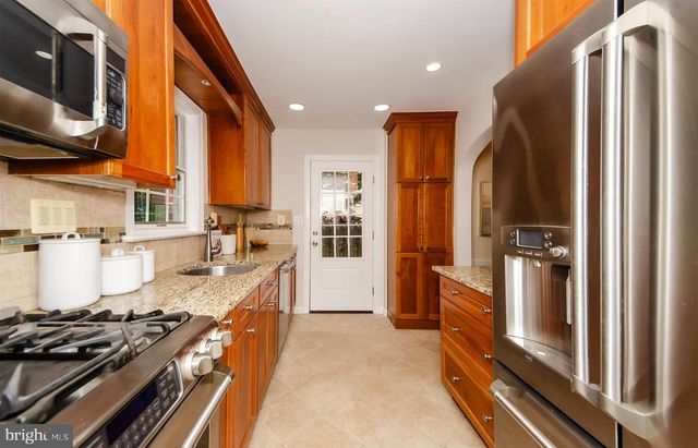 6148 12TH RD N, Arlington, VA 22205