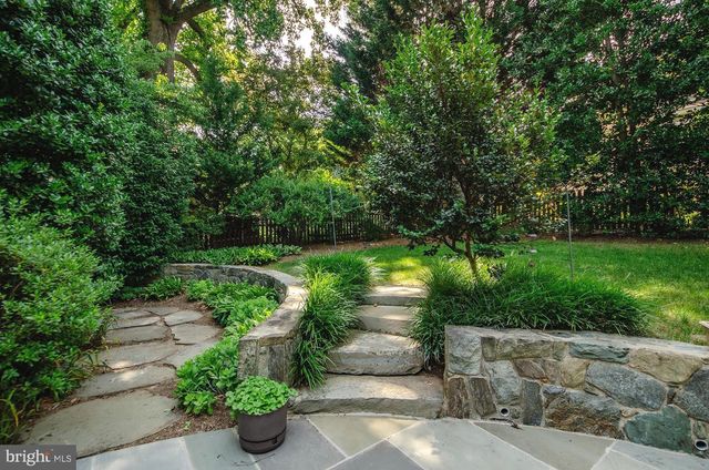 6148 12TH RD N, Arlington, VA 22205