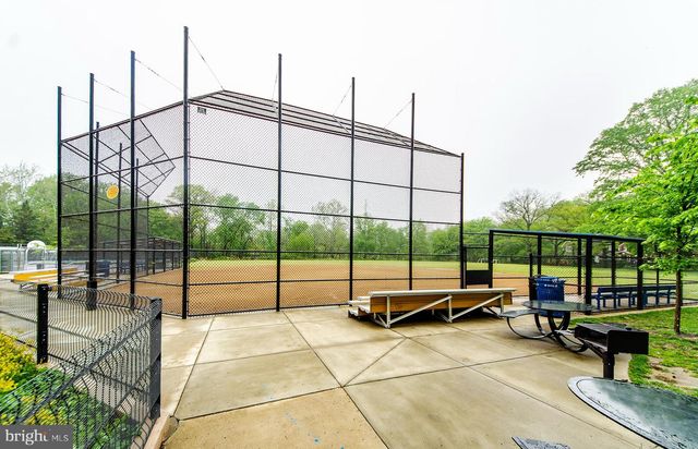 6148 12TH RD N, Arlington, VA 22205